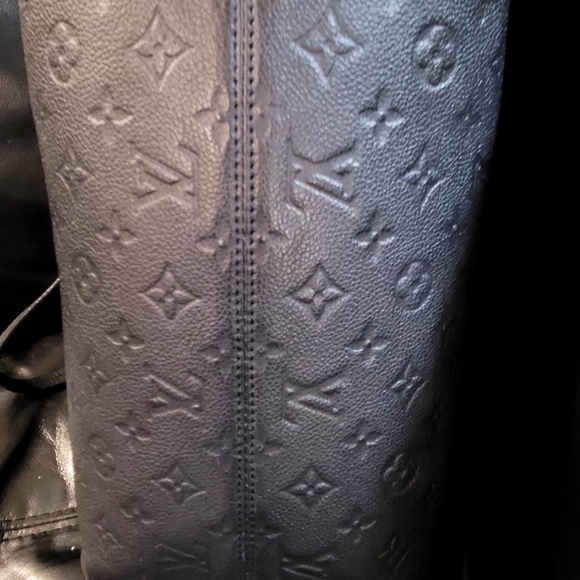 Authentic Louis Vuitton Empreinte Leather bag authenticated by poshmark - Picture 14 of 16